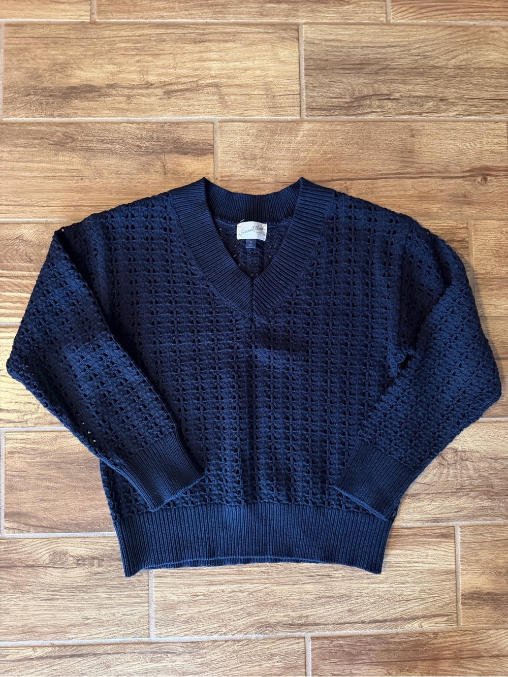 Universal Thread Navy Open-Knit V-Neck Sweater